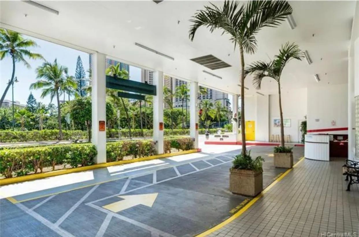 Soothing Hawaii Condo - 18F Honolulu Aparthotel